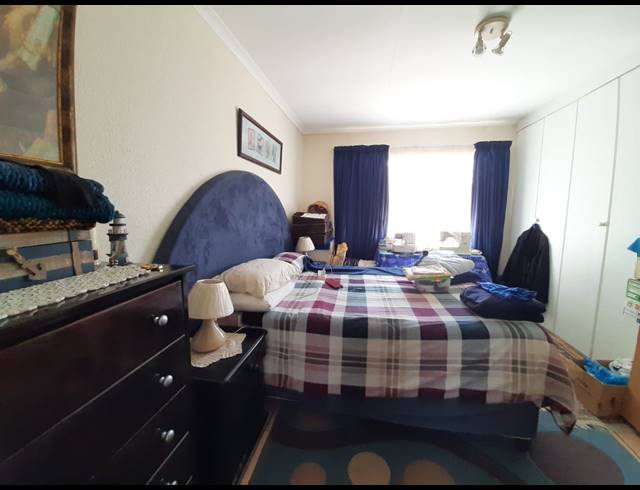 3 BEDROOM TOWNHOUSE FOR SALE IN SASOLBURG EXT 11